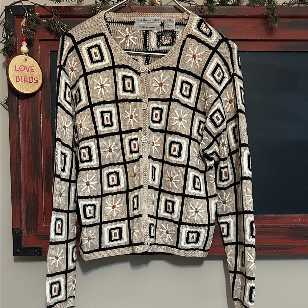 Chic Geometric Black and Cream Cardigan